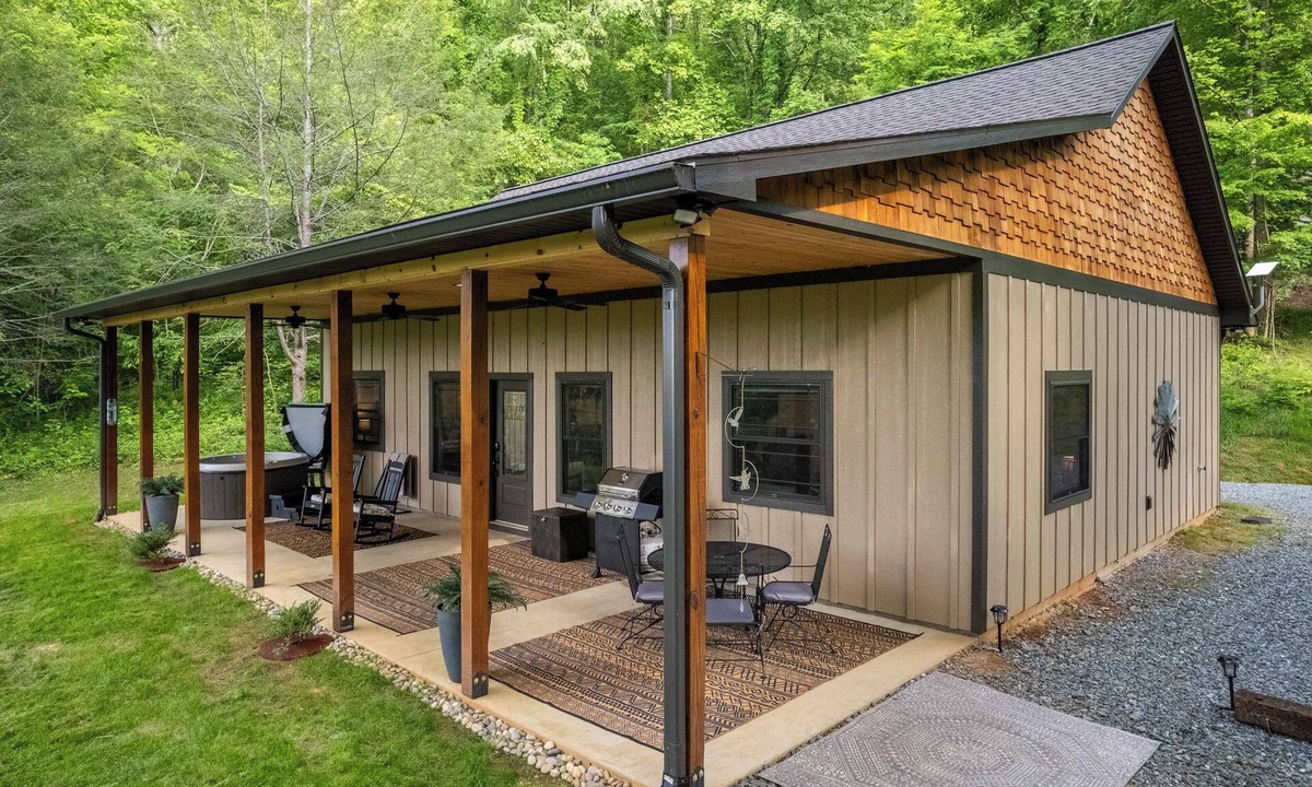 Whittier Cabin | Hot Tub - Electric Fireplace - Open Covered Porch
