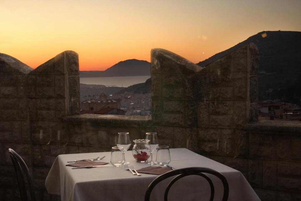 Montelepre Hotel | Hotel Castello di Giuliano