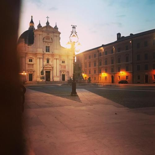 Loreto Hotel | Hotel Pellegrino E Pace