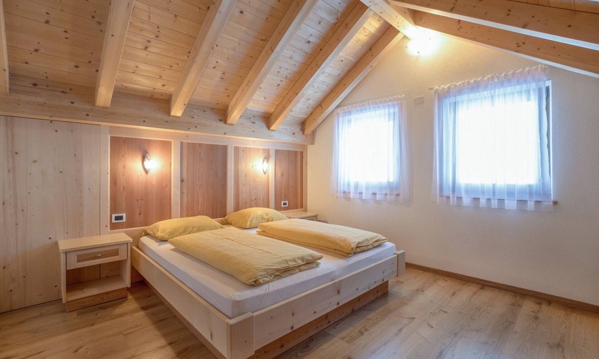 San Martino in Badia Apartment | Idyllic Apartment "Dolomiten" with Balcony, Garden and Wi-Fi