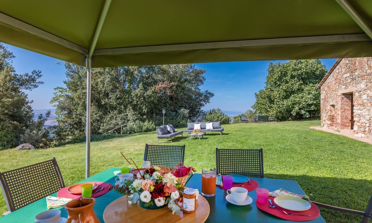 Gambassi Terme Villa | Independent villa on two floors, sleeps 8 , with private garden and pool. Air conditioning