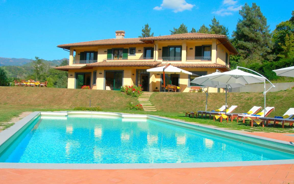 Castelnuovo di Garfagnana Villa | 536 m² Villa ∙ 7 bedrooms ∙ 14 guests