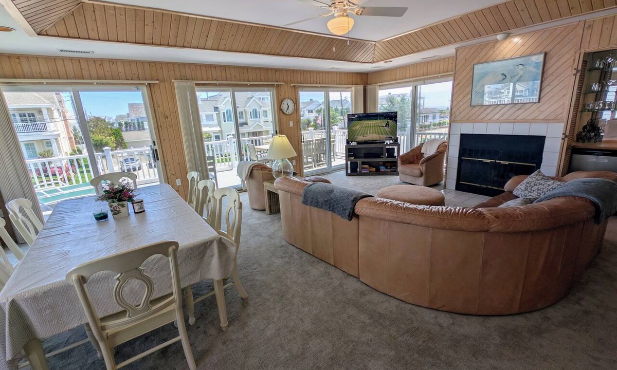 Stone Harbor House | Just Off Beach Block Relaxing Family Stay w/5 bedroom, 3.5 bath, & L2 EV Charge