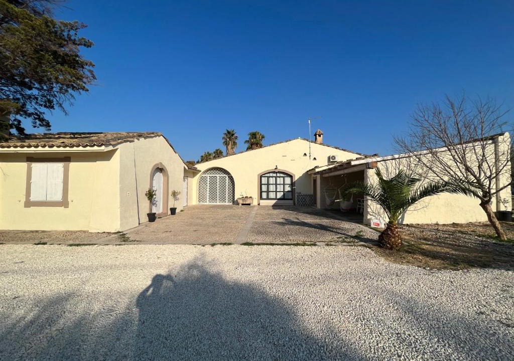 Gallina Apartment | La Bouganville
