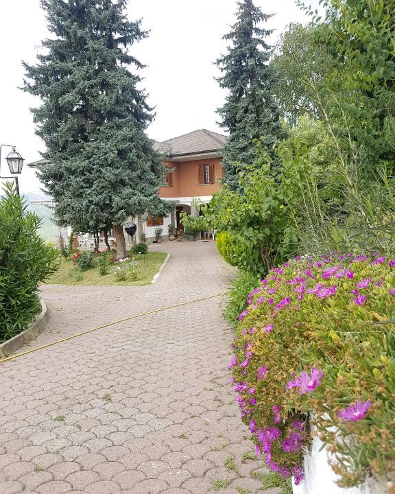 Calosso Bed & Breakfast | La casa nel verde