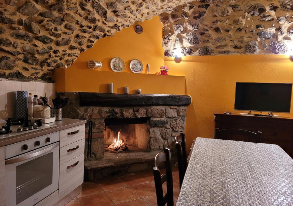 Bossico House | La Casa sull' Altopiano Mountain Lake Iseo hospitality