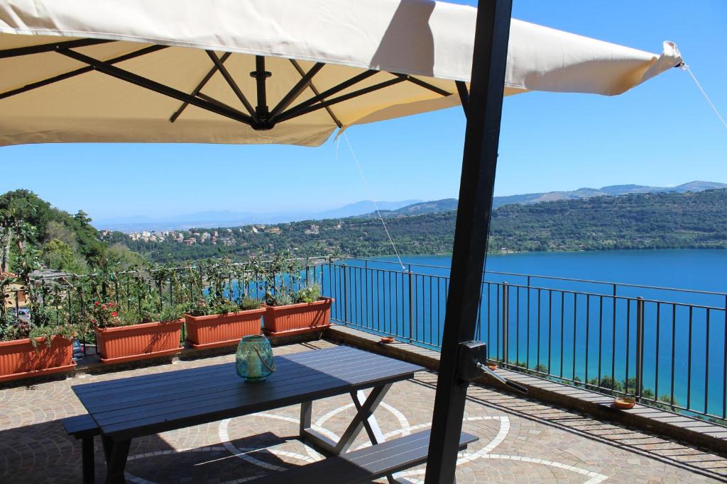 Castel Gandolfo Apartment | La Casetta Superior