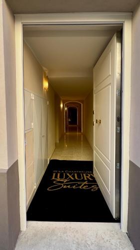 Parma City Centre Apartment | La CHARTREUSE Luxury Suites