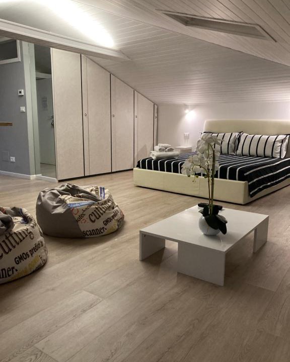 Desenzano del Garda Apartment | La Mansarda di Juliette