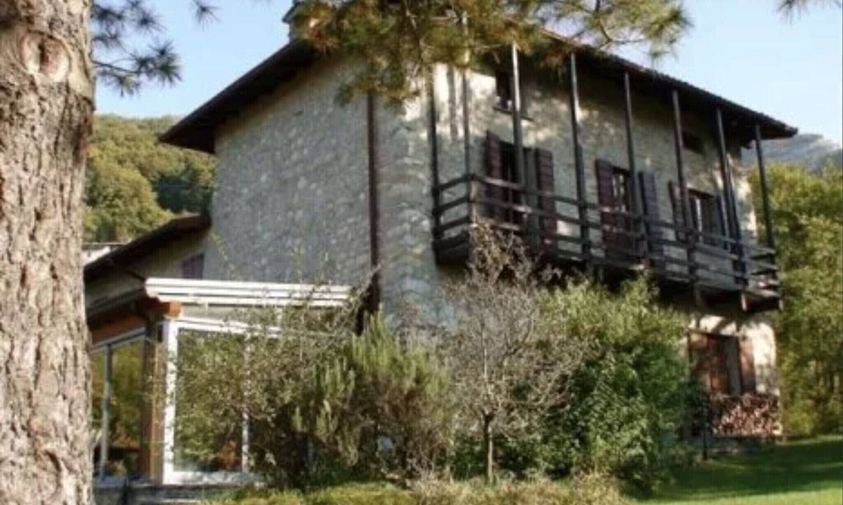 Caprino Bergamasco Villa | La Pradasella - Very typical Cascina house, located in Caprino Bergamasco