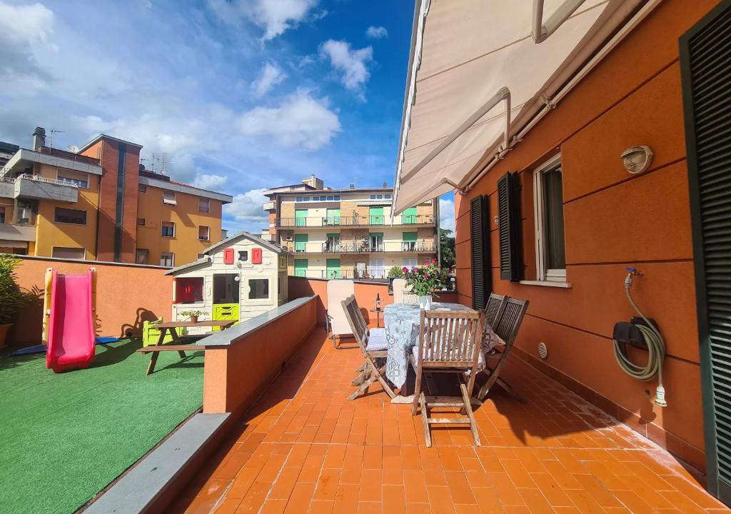 Sarzana Apartment | La Terrace
