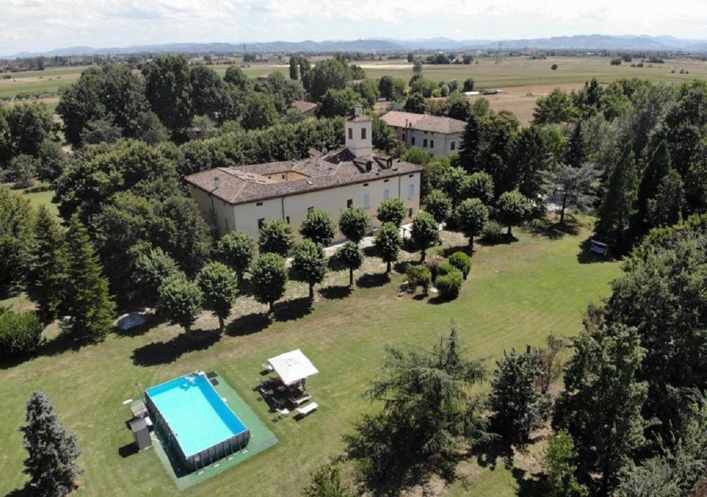 Calderara di Reno Bed & Breakfast | La Torre di Longara