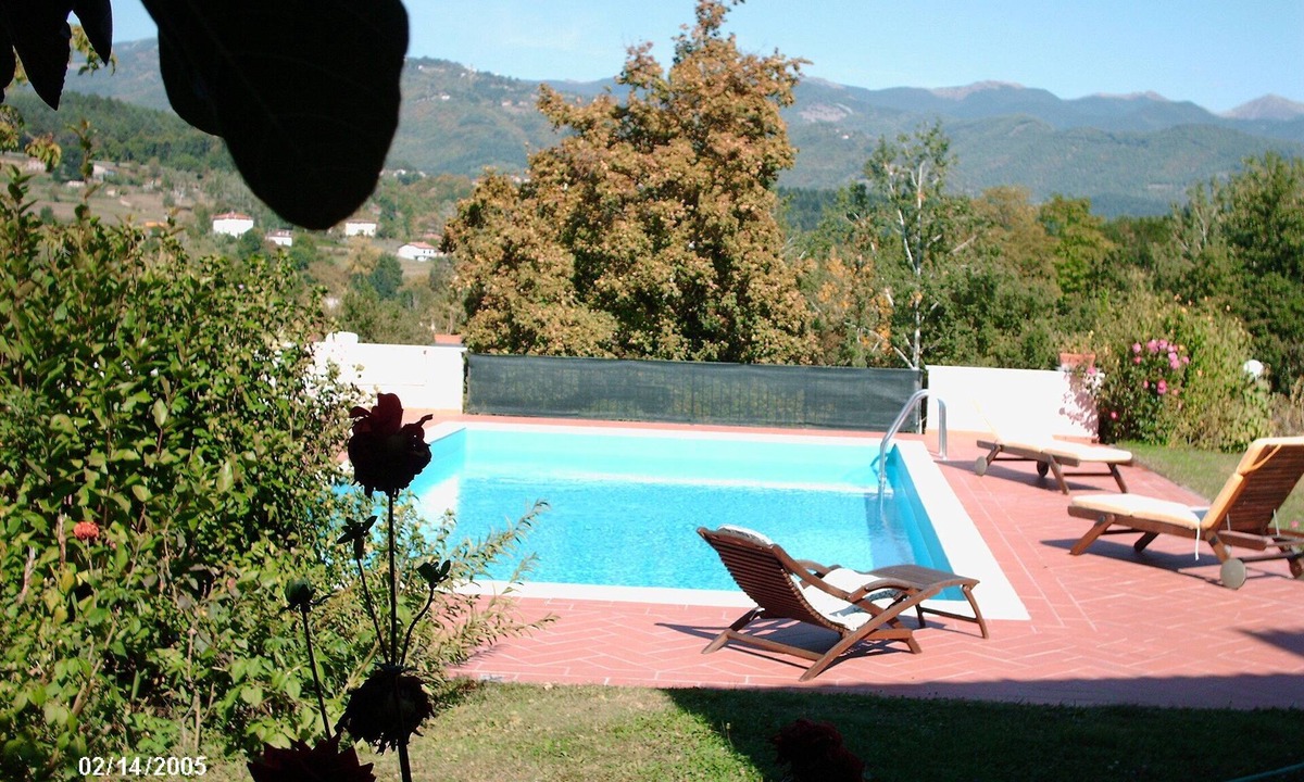Camporgiano House | Lake view villa in Garfagnana Tuscany Lucca