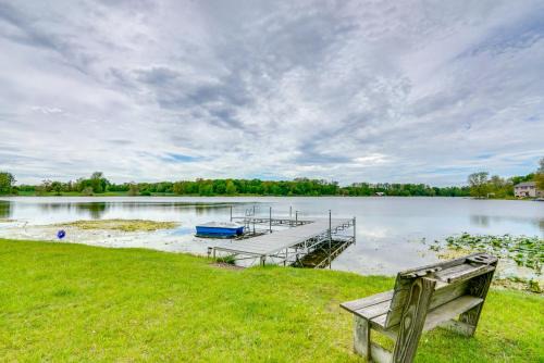 Athens House | Lakefront Getaway w/Fire Pit in Akron