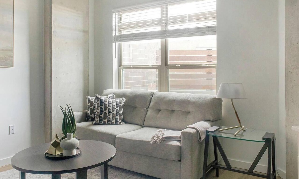 Chapel Hill Apartment | Landing | Modern Studio, Gym, Courtyard