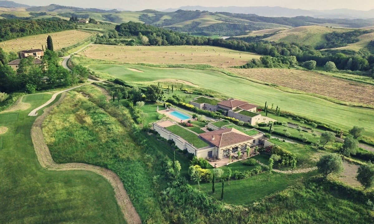 Montaione Villa | Large villa to rent in Tuscany with pool, AC, Wi-Fi, Golf, Tennis, walk to town, views, weddings and celebrations