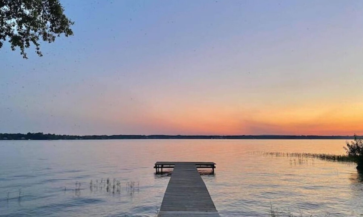 Centre House | "Lost Crab", beautiful 3BR, big yard, private dock