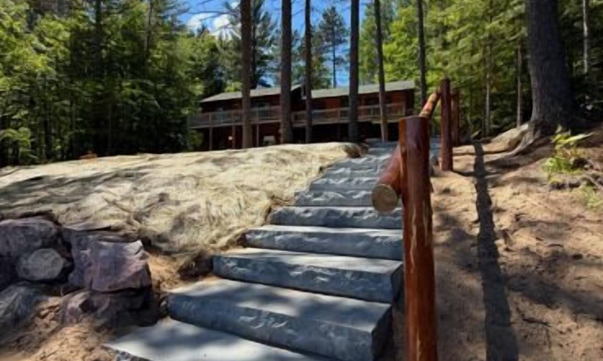 Wetmore House | Lost on Purpose : Summer Memories Made Here | Cabin for 12