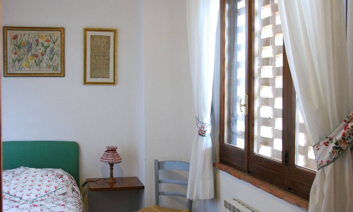 Castelfiorentino Villa | Lovely apartment in villa with WIFI, pool, patio and panoramic view, close to San Gimignano