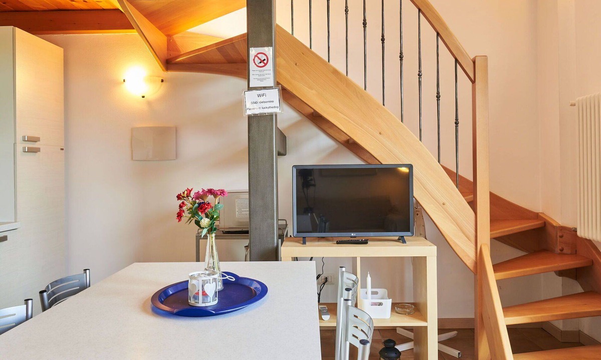 Consiglio di Rumo House | Lovely apartment in villa for 4 people with WIFI, A/C, TV, patio and pets allowed