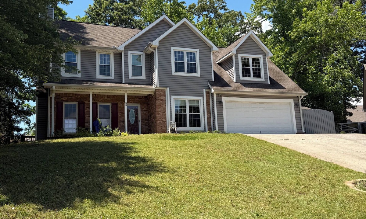 Normal House | Lux Ridge Retreat-Master Suite-Fast Wifi-Campfires