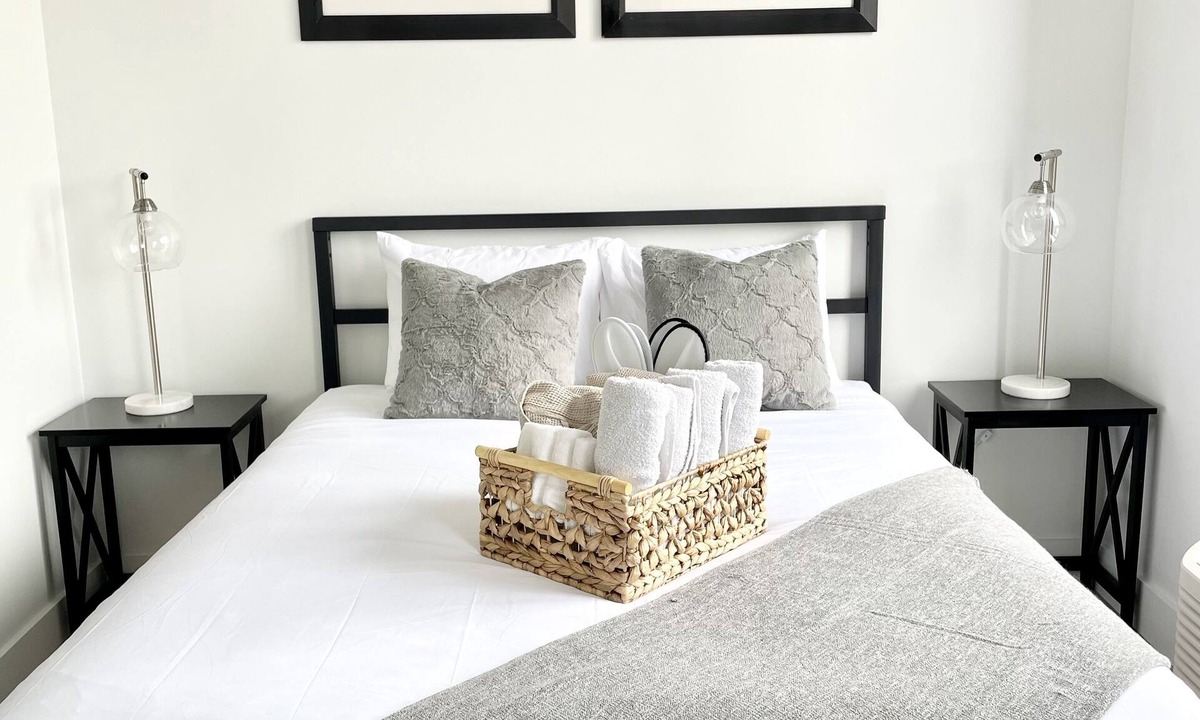 Elizabeth Apartment | Luxe Studio Near NYC, American Dream, EWR, MetLife