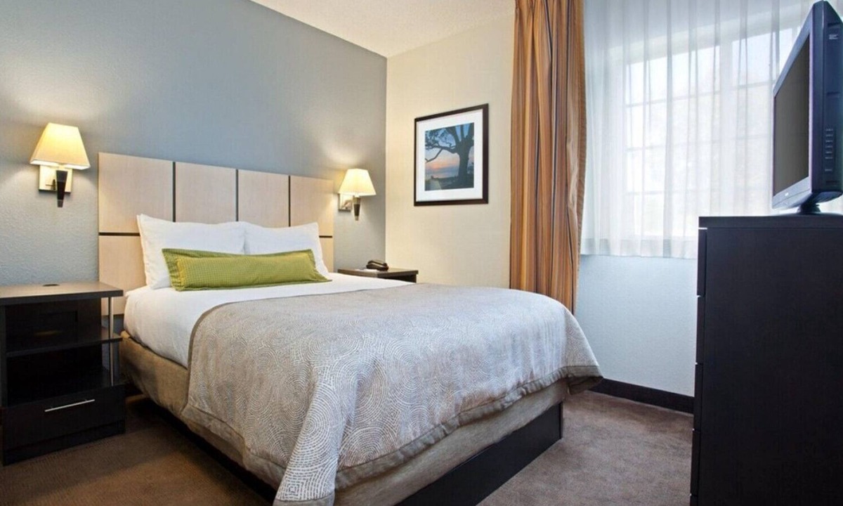 Baymeadows House | Luxurious 1BR Suite w/ Touch of Sophistication!