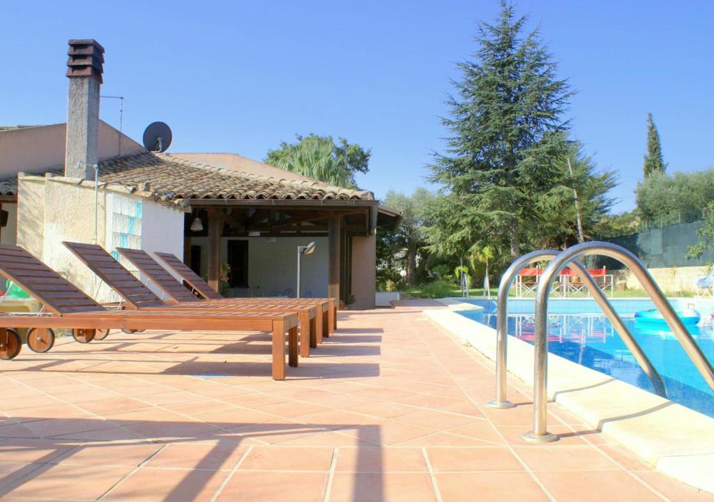 Caltagirone House | Luxurious Villa in Caltagirone Italy with Private Pool