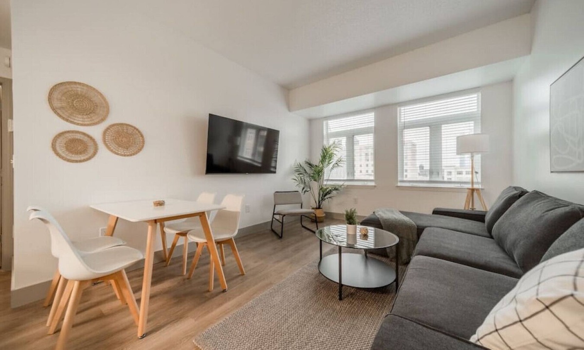 Charlotte Center City Apartment | Luxury 3BR 3 King Beds Walk to Stadiums