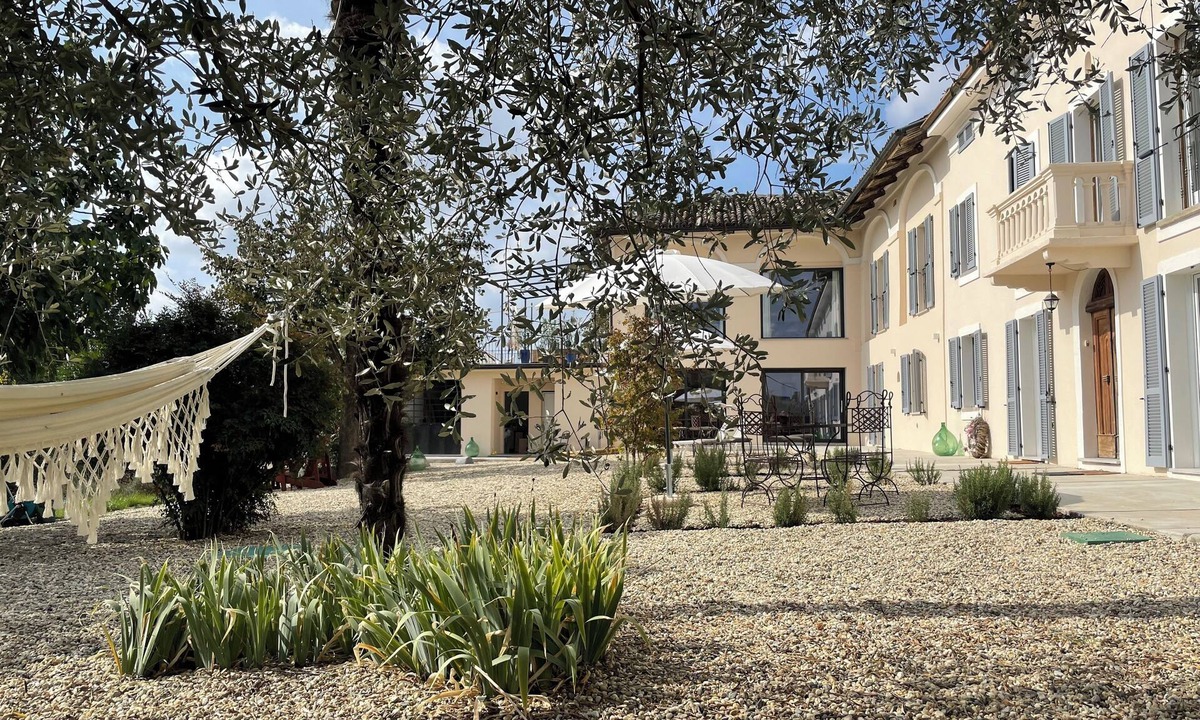 Moasca Apartment | Luxury Apartment with new pool amidst the vineyards @ Tenuta Dei Vicini
