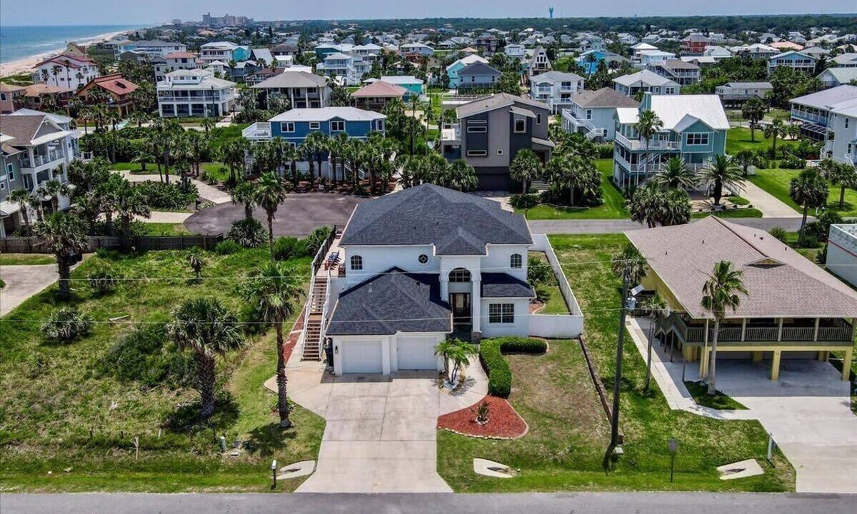 Marineland Acres House | Luxury Beachfront Family & Pet Retreat – Sleeps 12