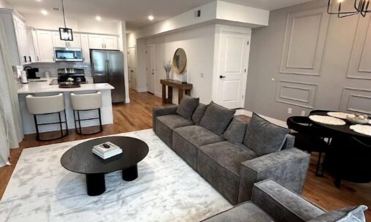 Newark Apartment | Luxury Home/Rooftop/15 min EWR