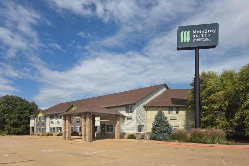 Le Claire Hotel | MainStay Suites LeClaire - Quad Cities