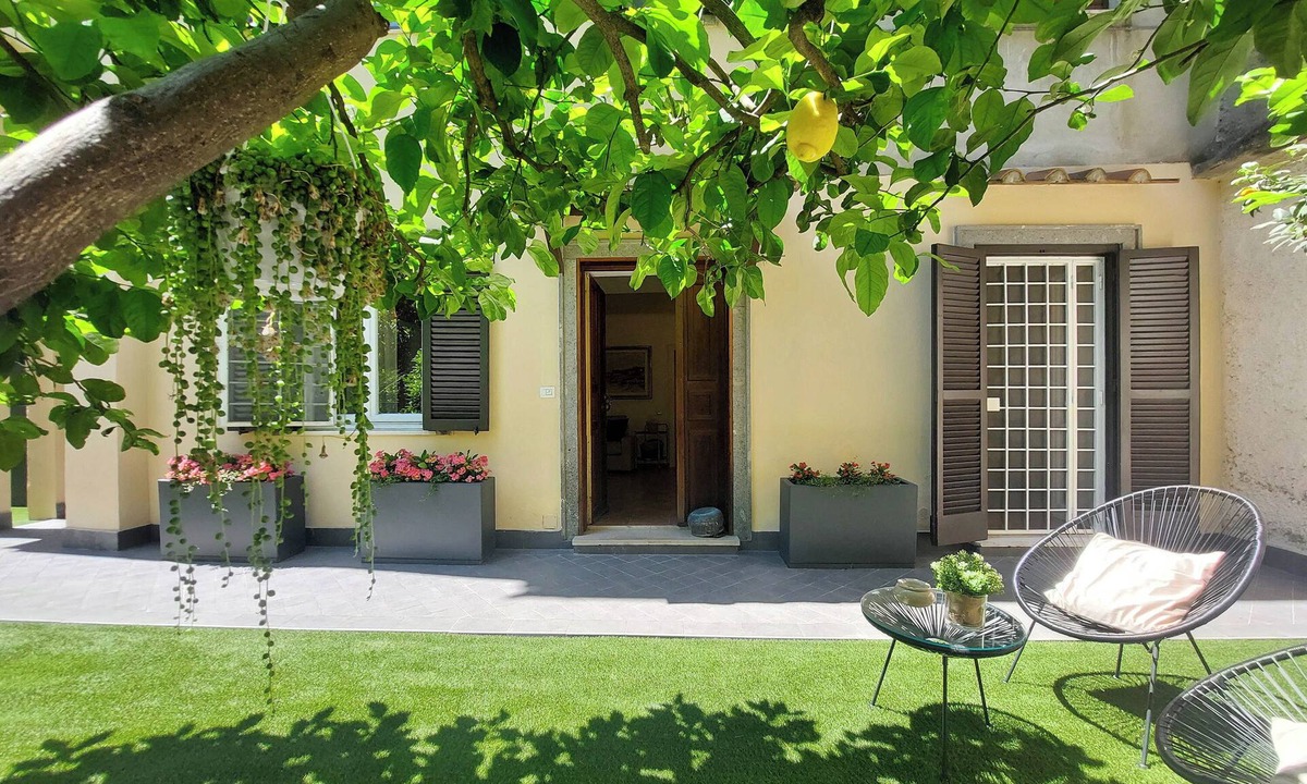 Quartiere XI Portuense Apartment | Maison Gabri - Hidden Garden by Domus&Dimore