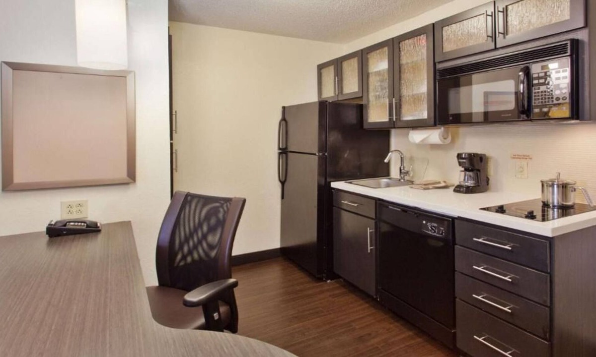 Somerset House | Making The Best Memories Along The Way! 2 Spacious units to enjoy with Kitchen!