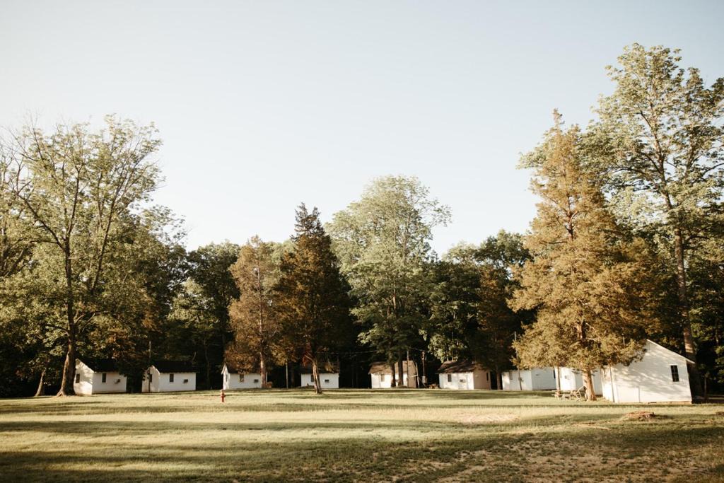 Brownsville Hotel | Mammoth Cave Lodge and Cabins