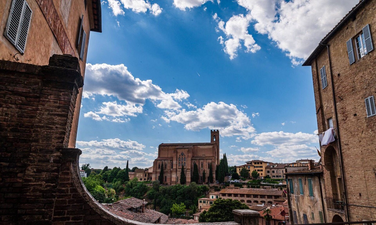 Siena Apartment | Martini125: apartment near the center with parking