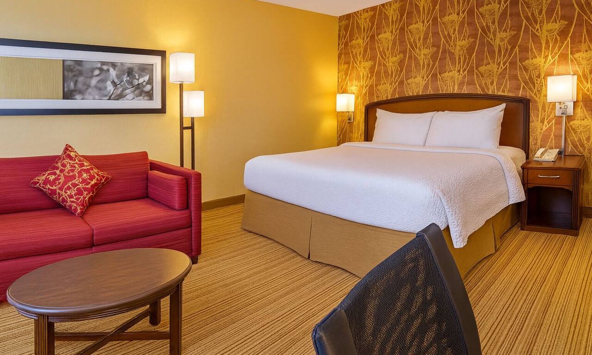 Durham Hotel | Maximum Comfort and Styles! Free Parking, Onsite Pool, Pet-friendly Property