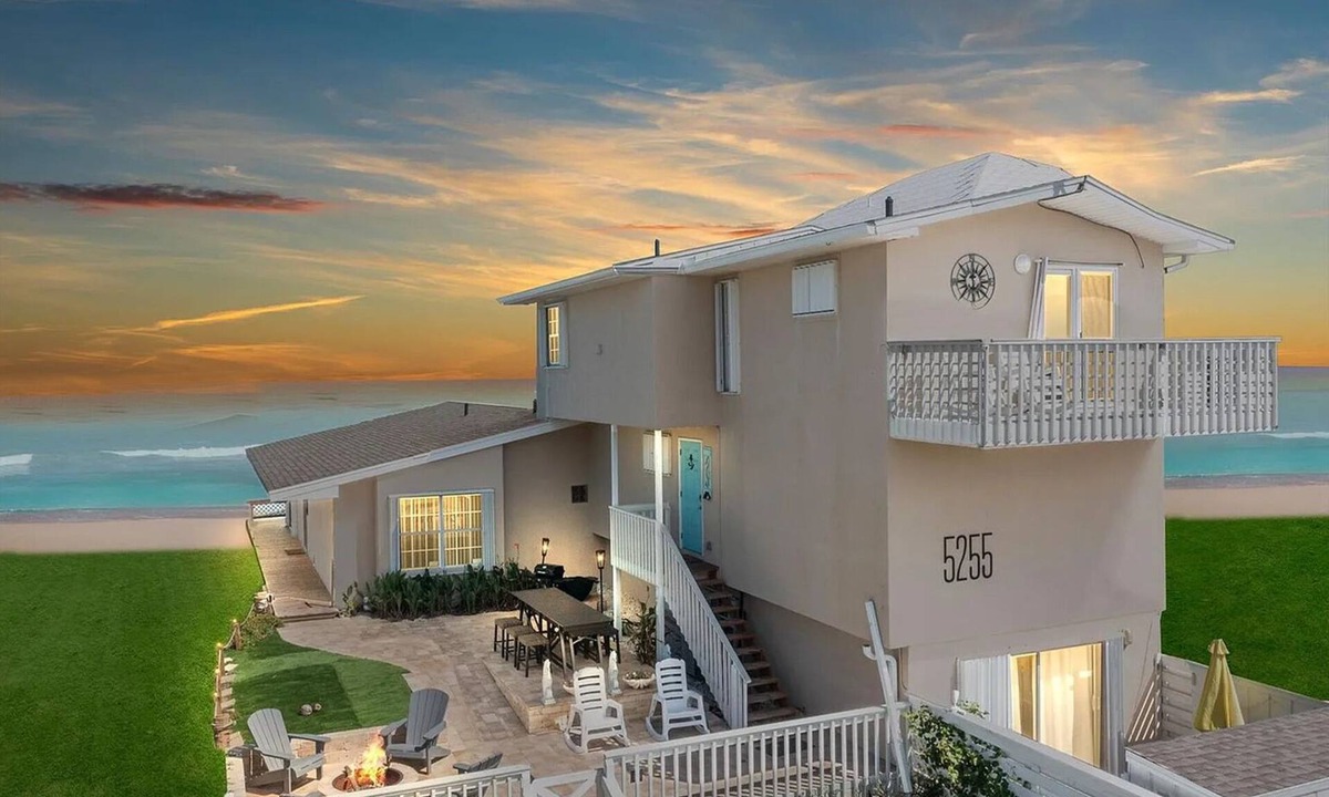 Melbourne Beach Apartment | Melbourne Beach Oceanfront Apartment Unit #1 - Direct Beach Access