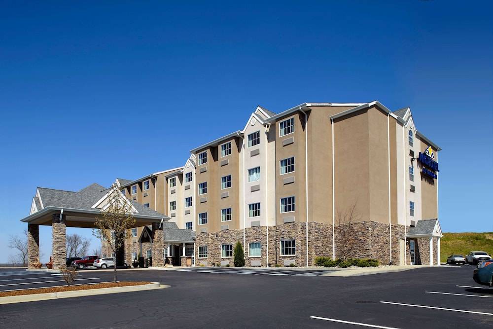 Triadelphia Hotel | Microtel Inn & Suites by Wyndham Wheeling at The Highlands
