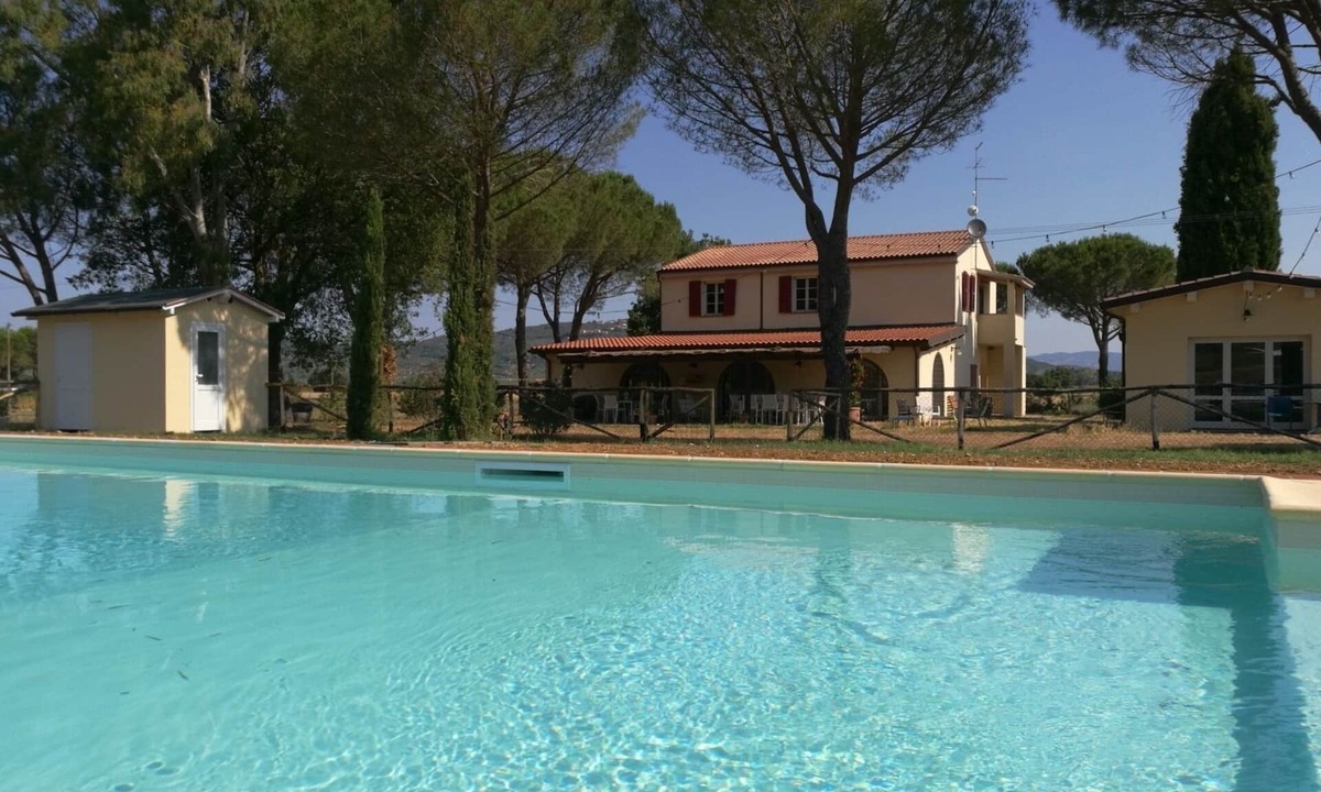 Castiglione della Pescaia Apartment | Mimosa Spacious and cozy apartment with porch and pool near the sea