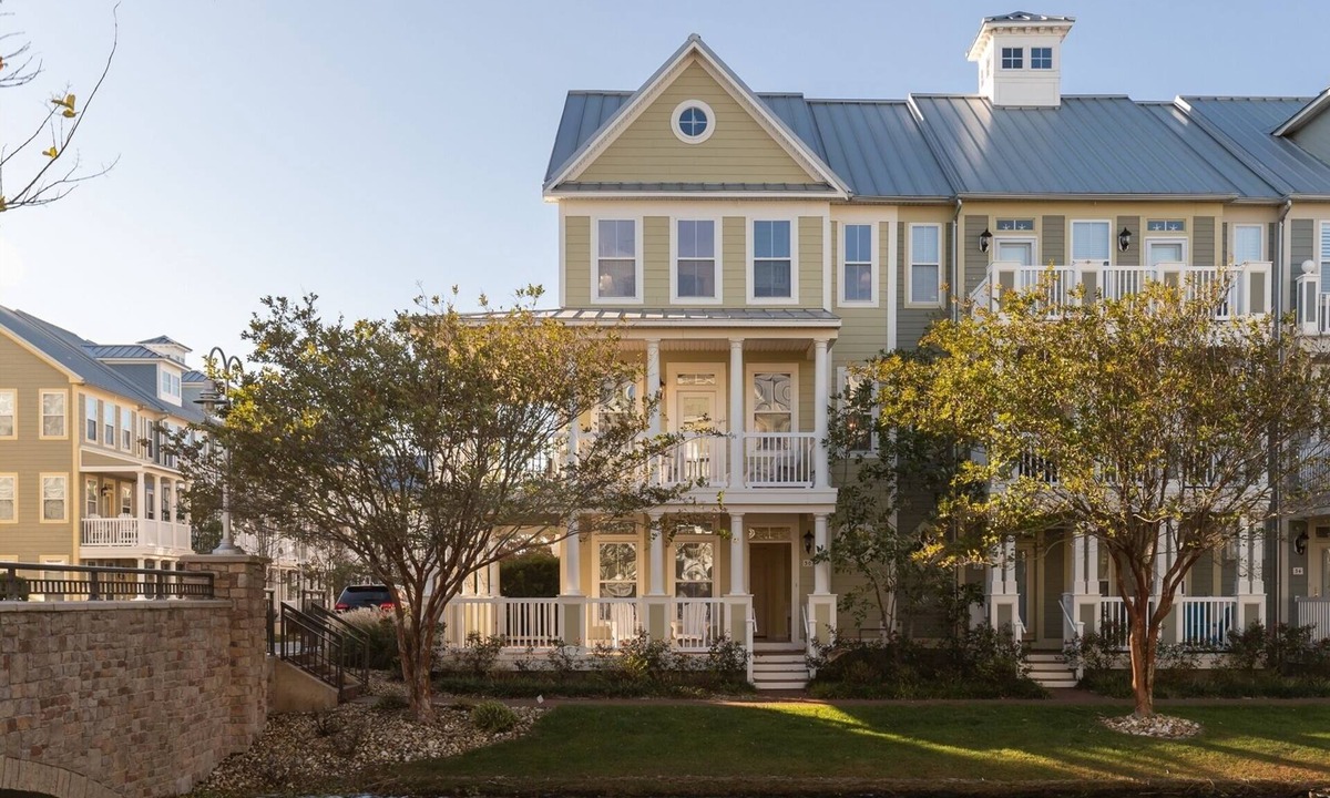 Sunset Island House | Mini Weeks Stays Available Sunset Island 30 Canal Side Mews West