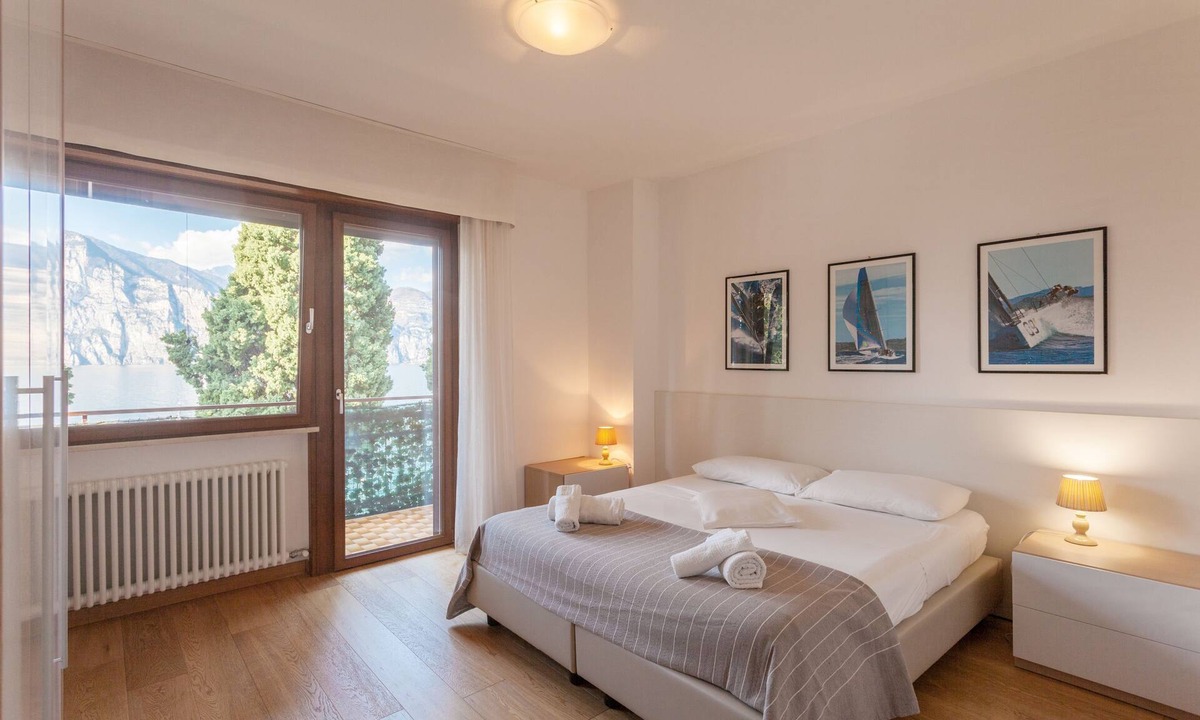 Malcesine Apartment | Modern Apartment "Gennaker" On Lakeside with Terrace and View