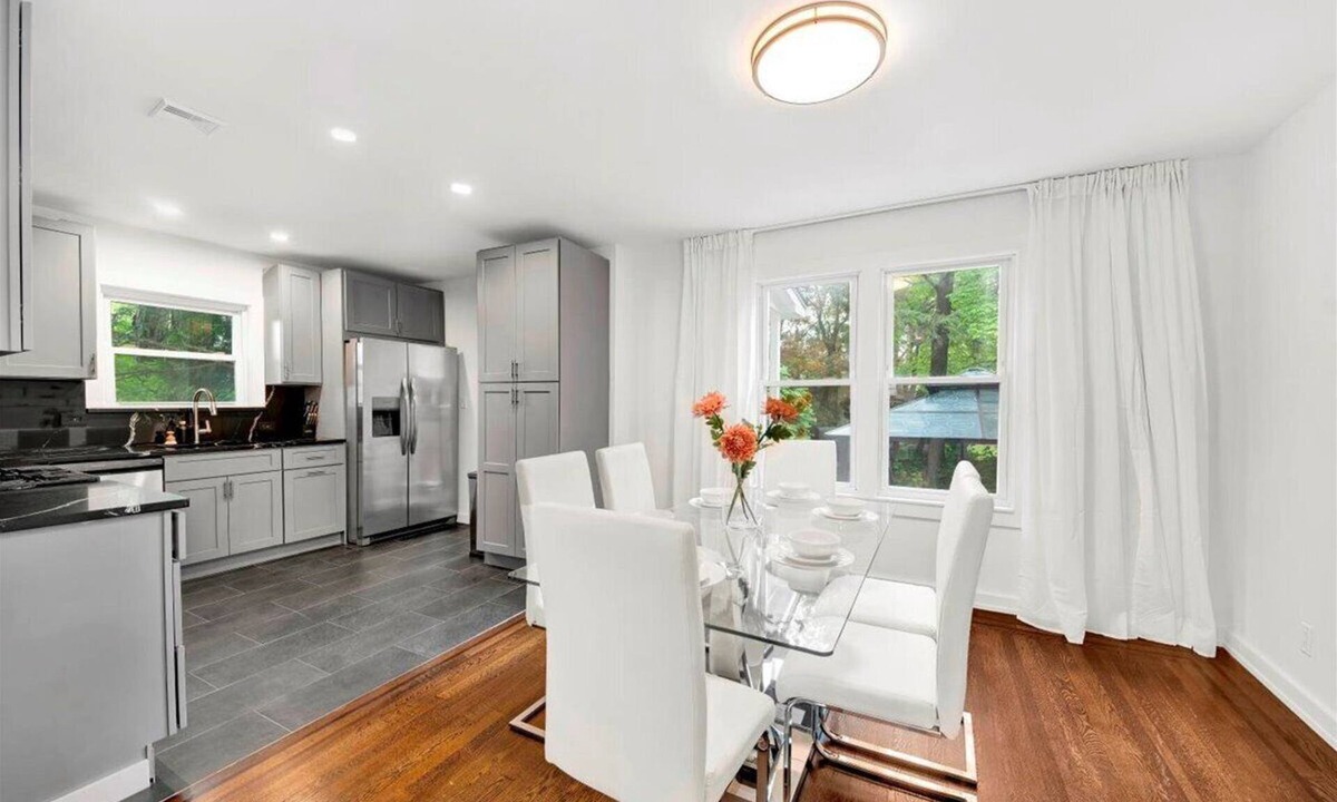 Southeast Yonkers Apartment | Modern Comfort in the Heart of NYC