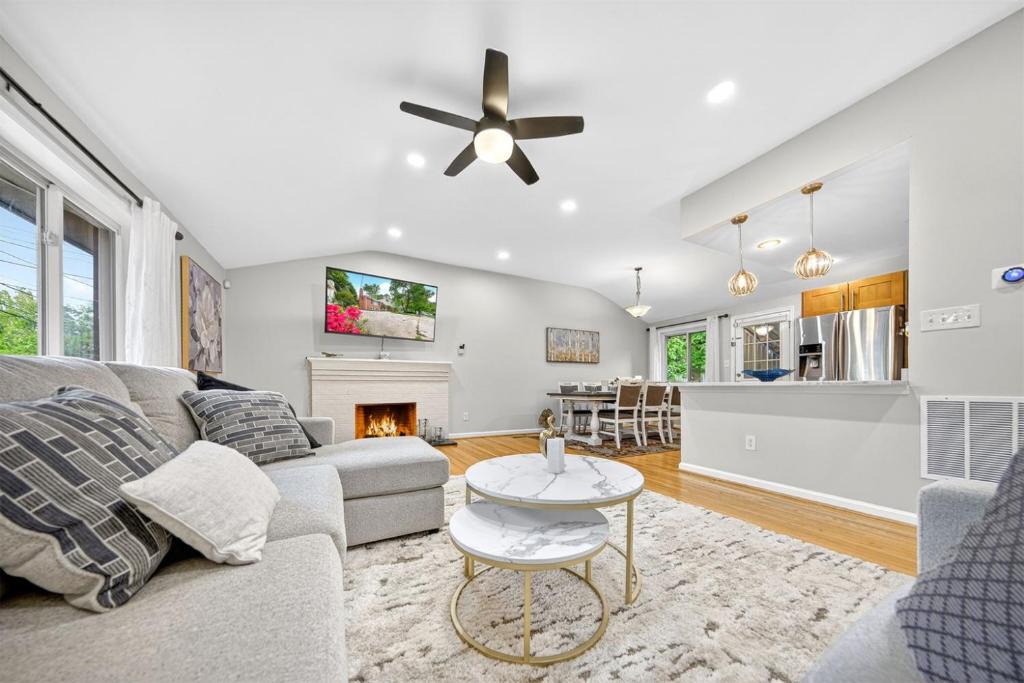 Oxon Hill House | Modern Spacious 5BR3BA Prime DCMGMGaylord