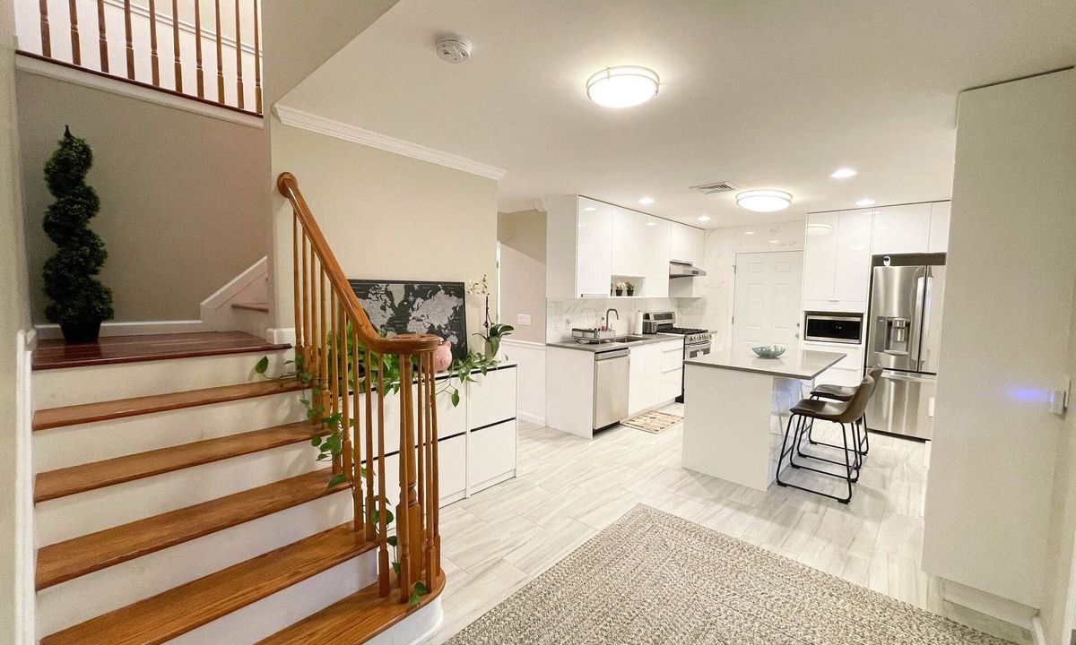 Edison House | Modern & Stylish 3 bed single house central Jersey