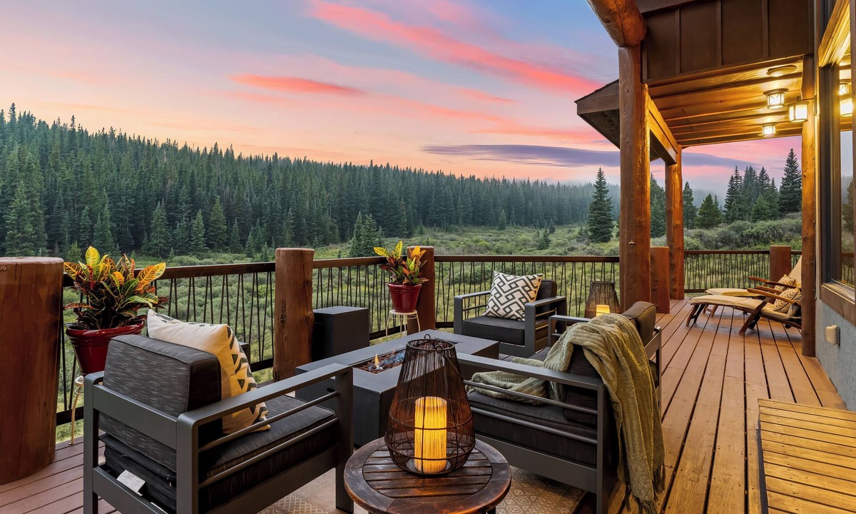 Fairplay House | Moose Sightings, Hot Tub, Pool Table, Views, Hot Springs, 16mi to Breckenridge