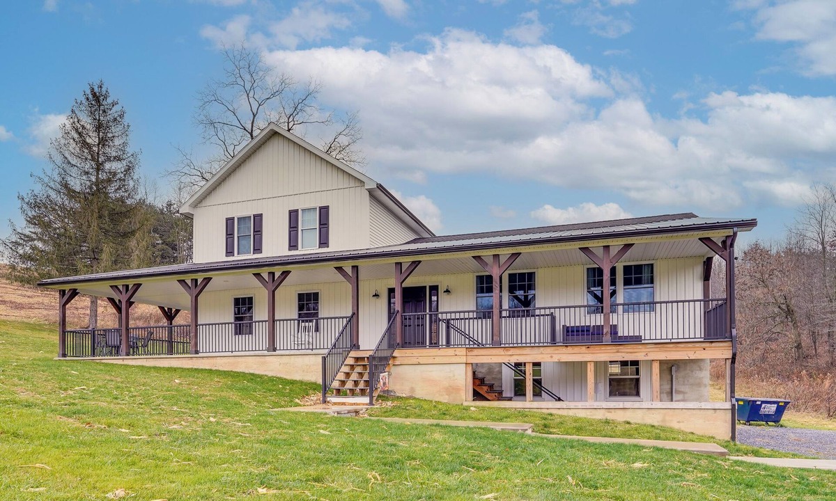 Calvin House | Mtn Views! Peaceful Rural Retreat in Mapleton