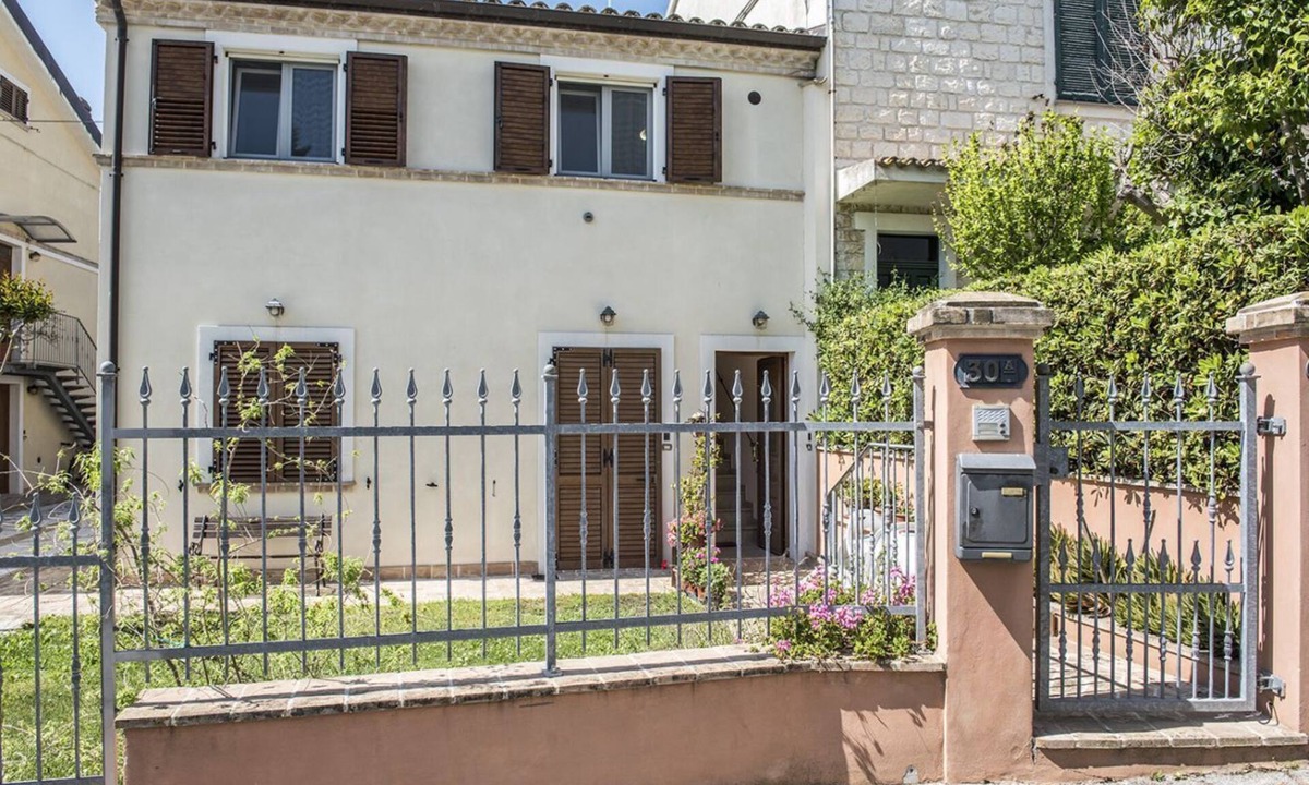 Sirolo Apartment | N012 - Numana, new two-room apartment with air conditioning
