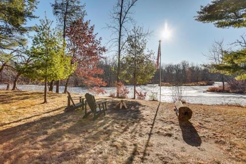 Elk River Apartment | Nature Lover's Paradise: Elk River Cabin